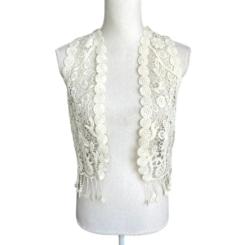 Ivory crochet vest lacemade cottagecore retro hippie festival floral boho